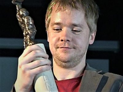 dolomiidist auhind, postament, firmakink