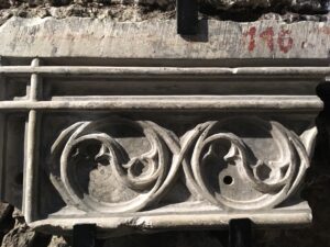 Raidkivi siseportaal Orgita kivist